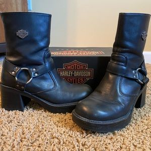 Ladies Harley Davidson boots.